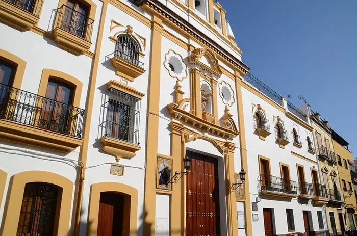 Triana Neighborhood: A Cultural Guide to the Soul of Flamenco - Image 3