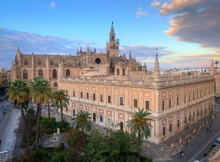 Toledo: Day Trip vs. Overnight Stay (Why Most Travelers Leave Too Soon)
