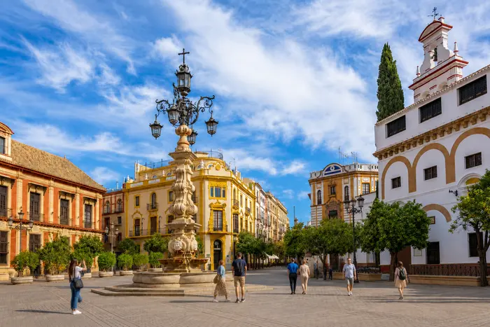 Seville Cathedral & Giralda Tower: A Complete Look at the Icons of Seville - Image 2