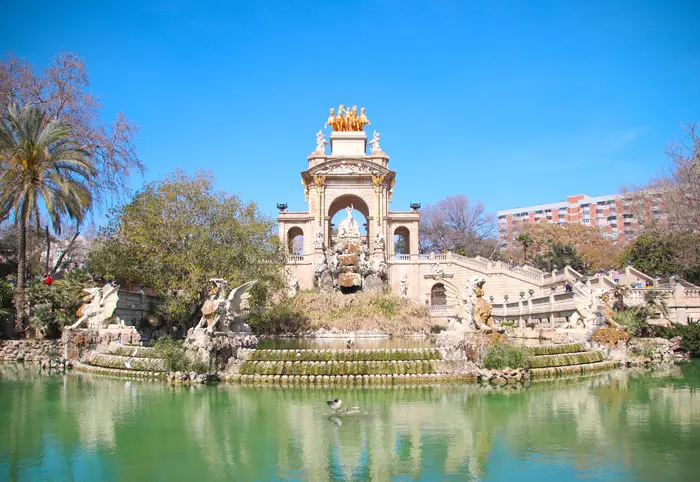 El Born, Ciutadella Park & Barceloneta: Landmarks and Legends of the Waterfront - Image 3